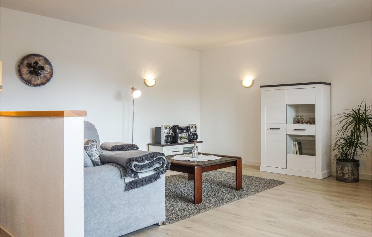 Beautiful Apartment In Dillenburg With Kitchen Bagian luar foto